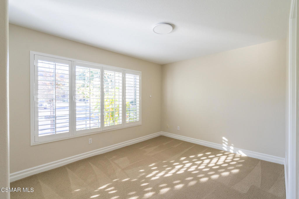 1607 Meadowglen Court