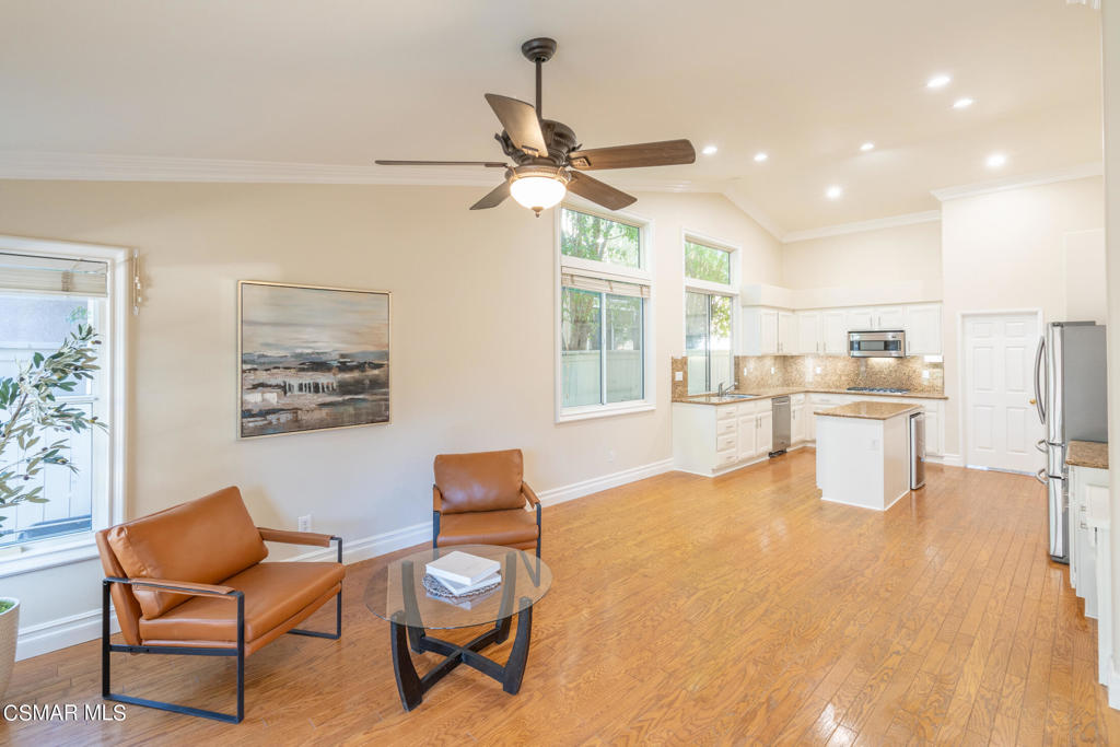 1607 Meadowglen Court