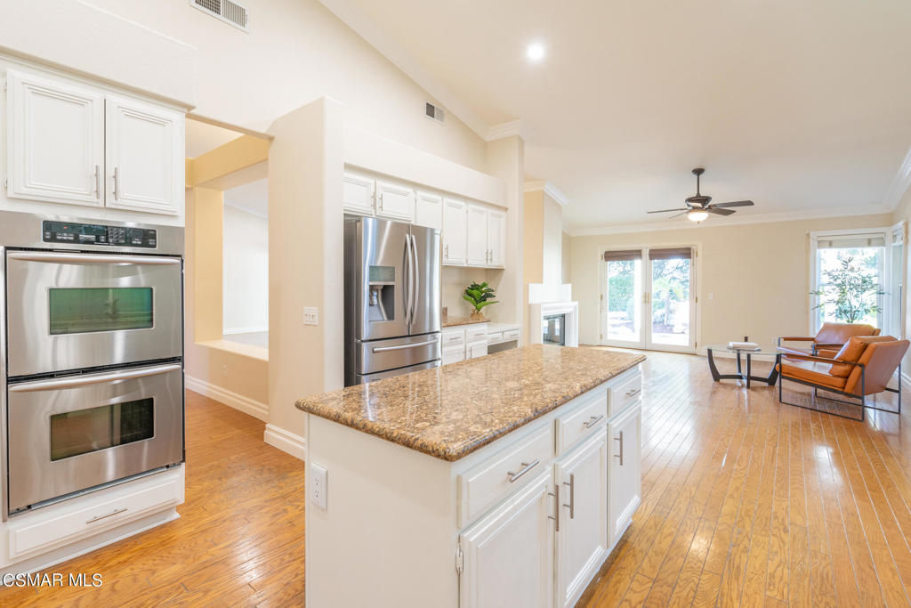 1607 Meadowglen Court