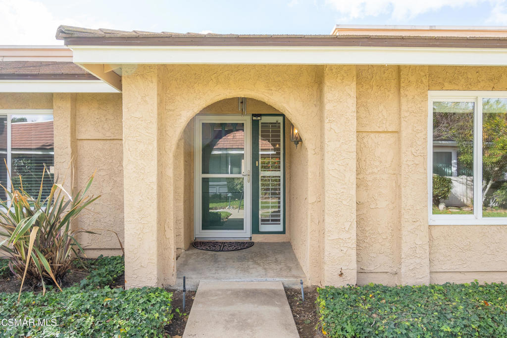 2137 Crespi Lane