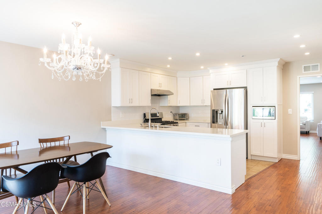 2137 Crespi Lane