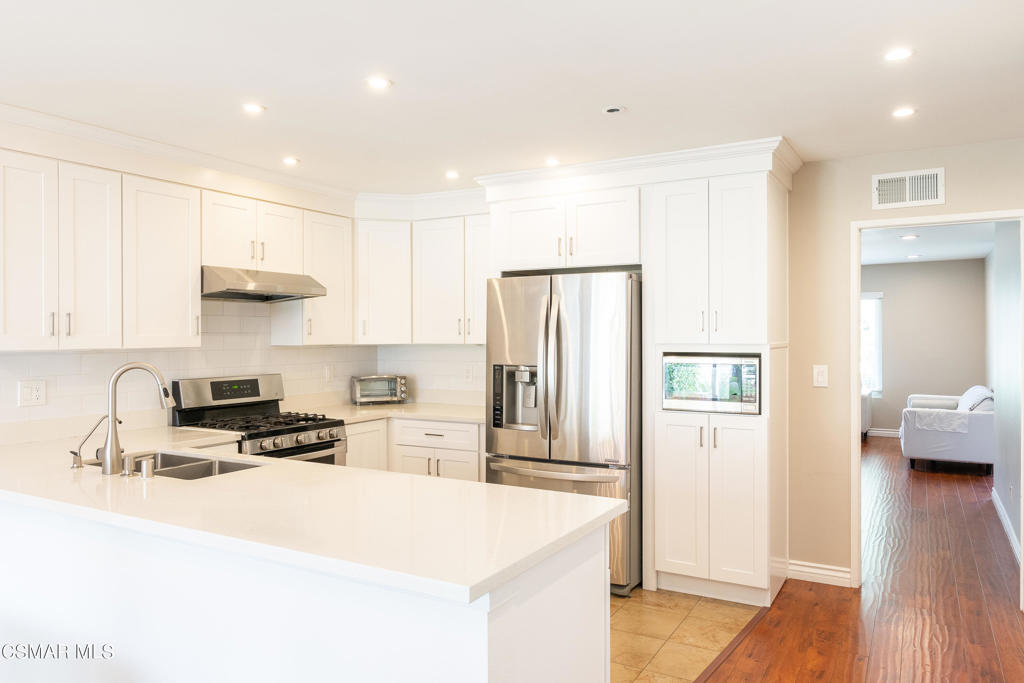 2137 Crespi Lane