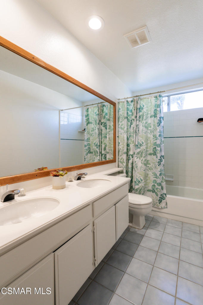 11925 Berrybrook Court