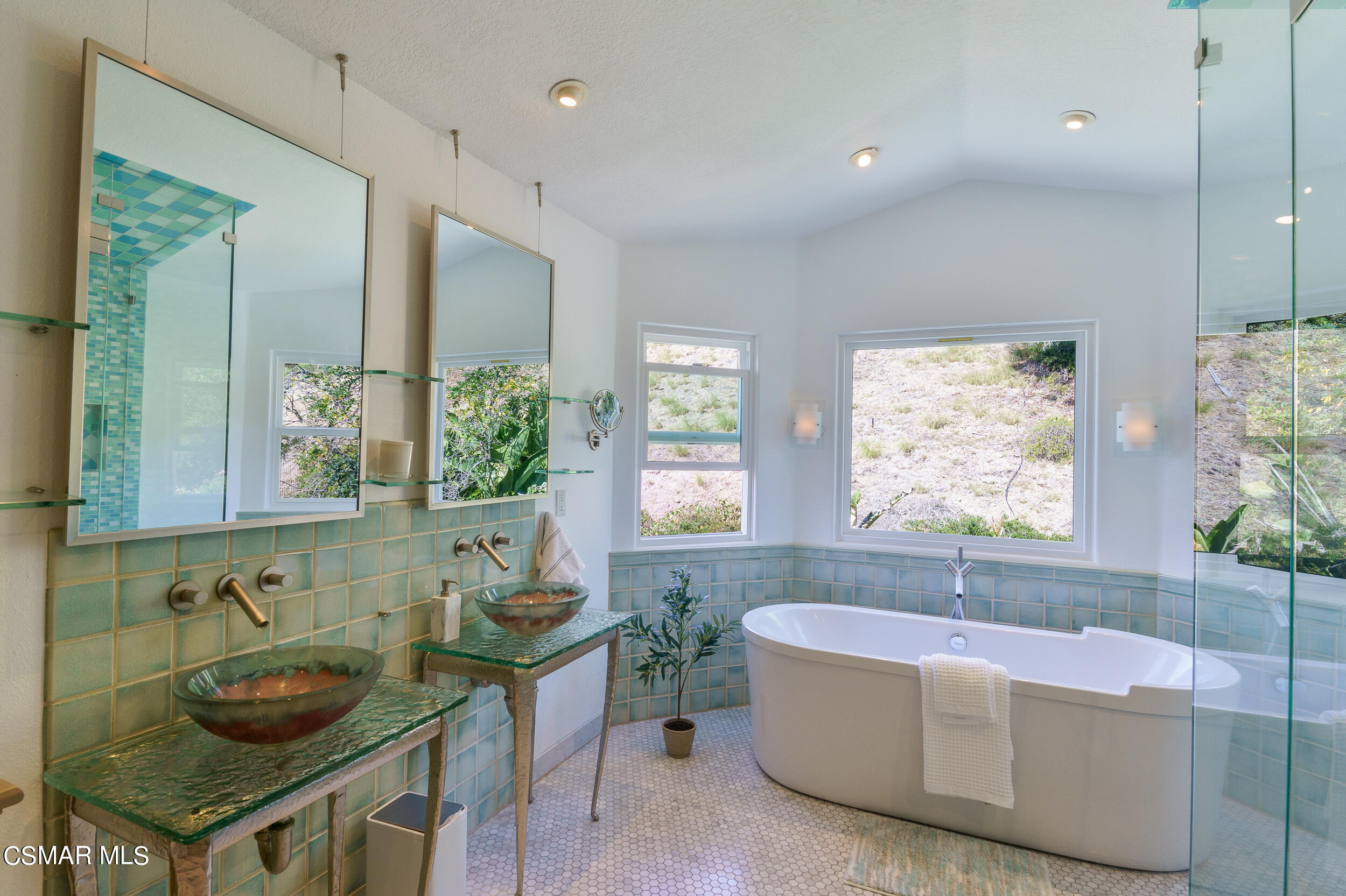 2217 Kirsten Lee Drive