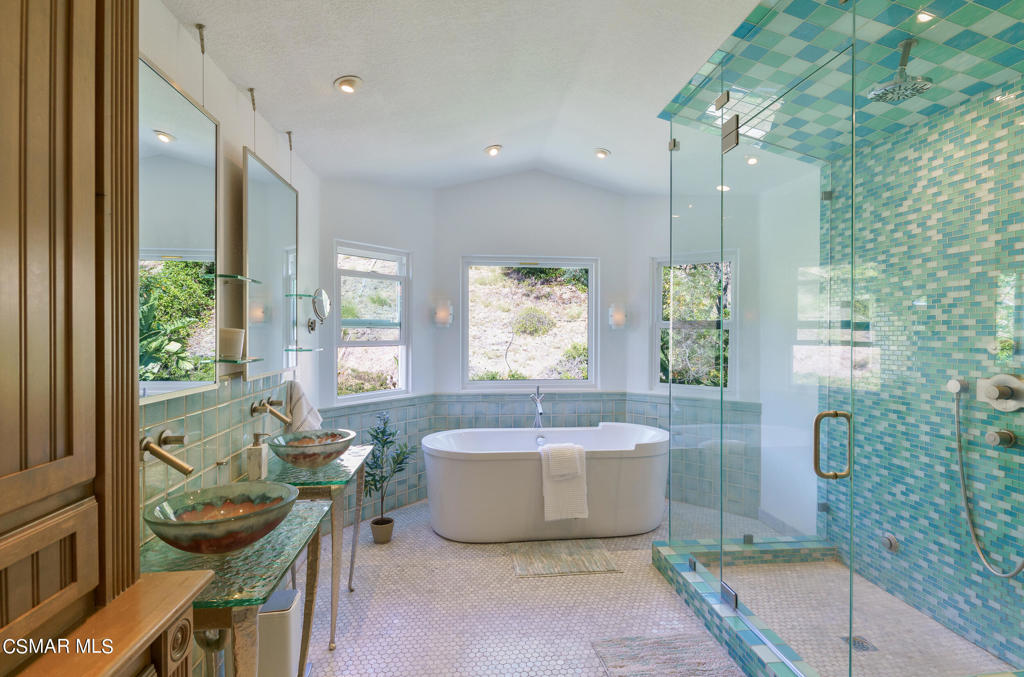 2217 Kirsten Lee Drive