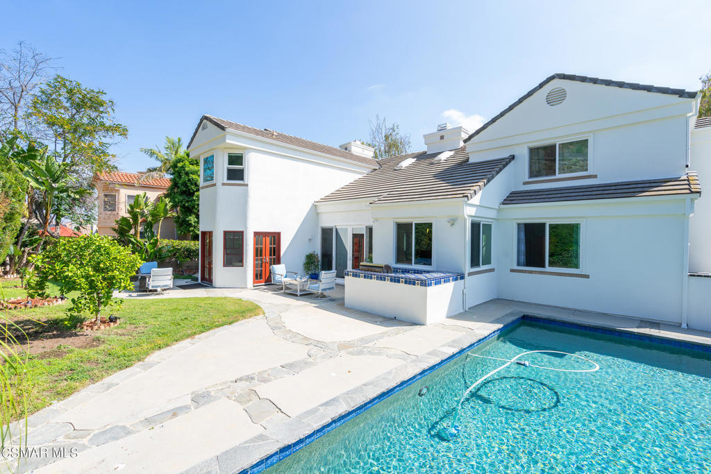 2217 Kirsten Lee Drive