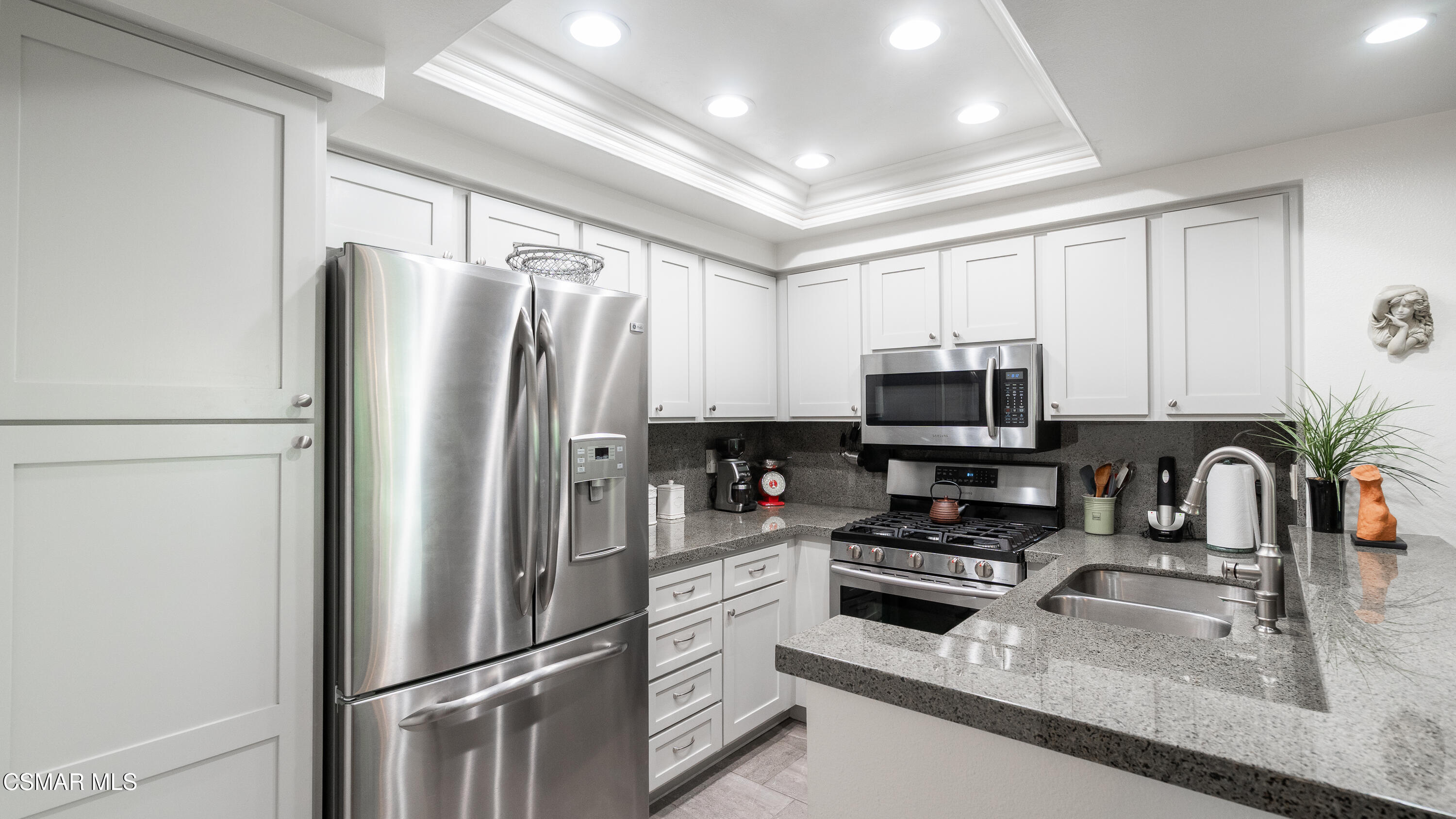 4240 Lost Hills Road, 3301