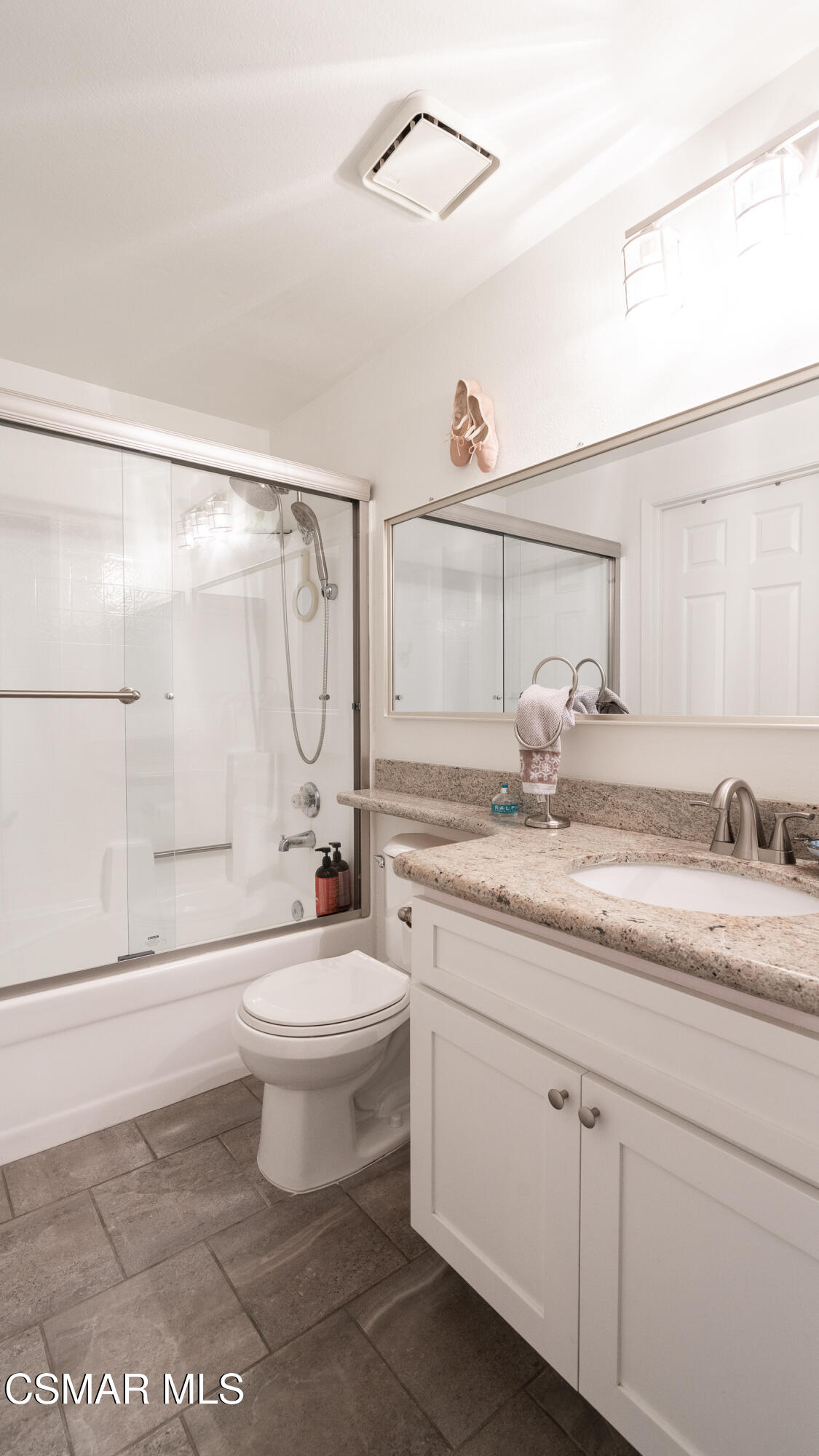 4240 Lost Hills Road, 3301