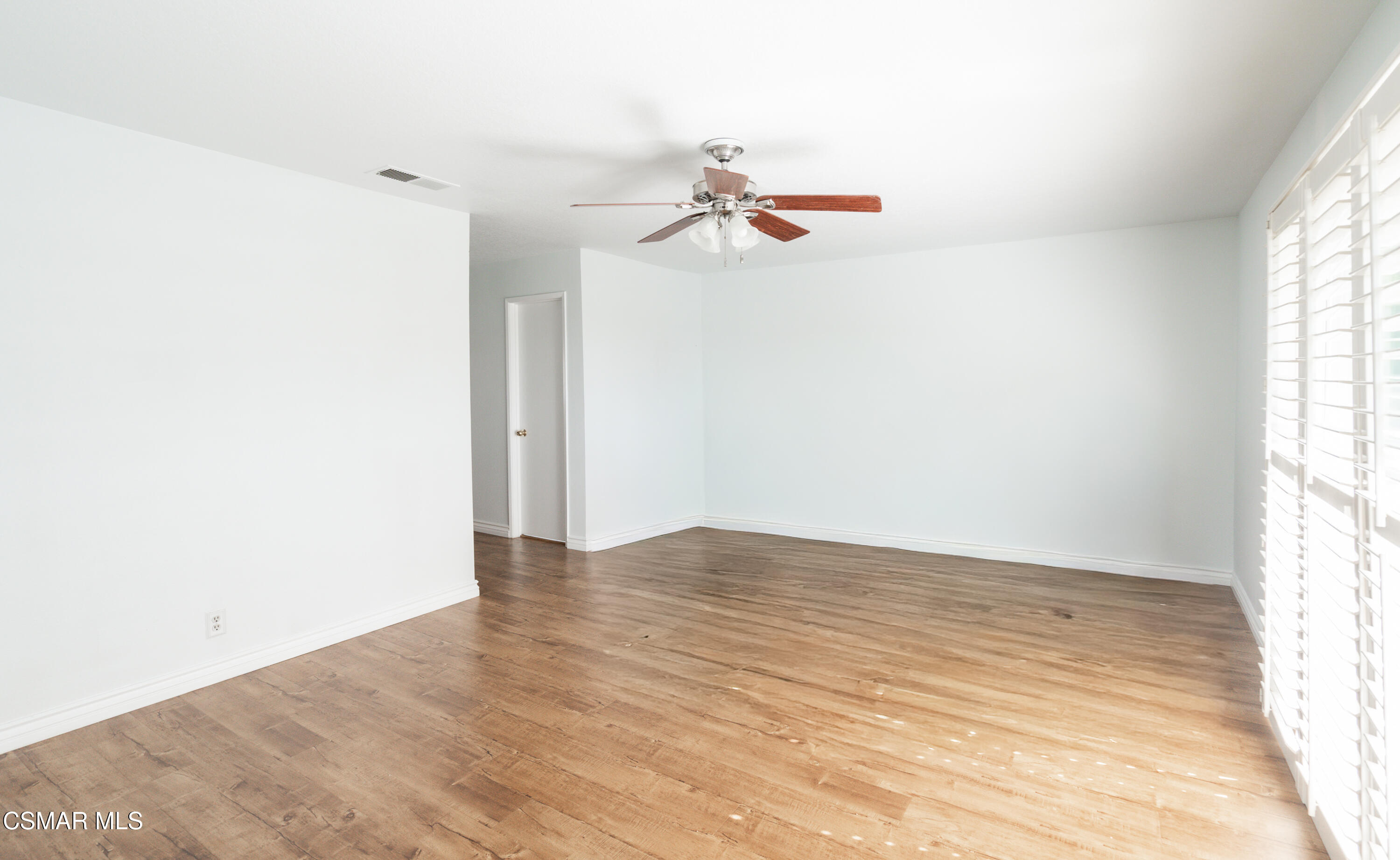 19235 Index Street, 3