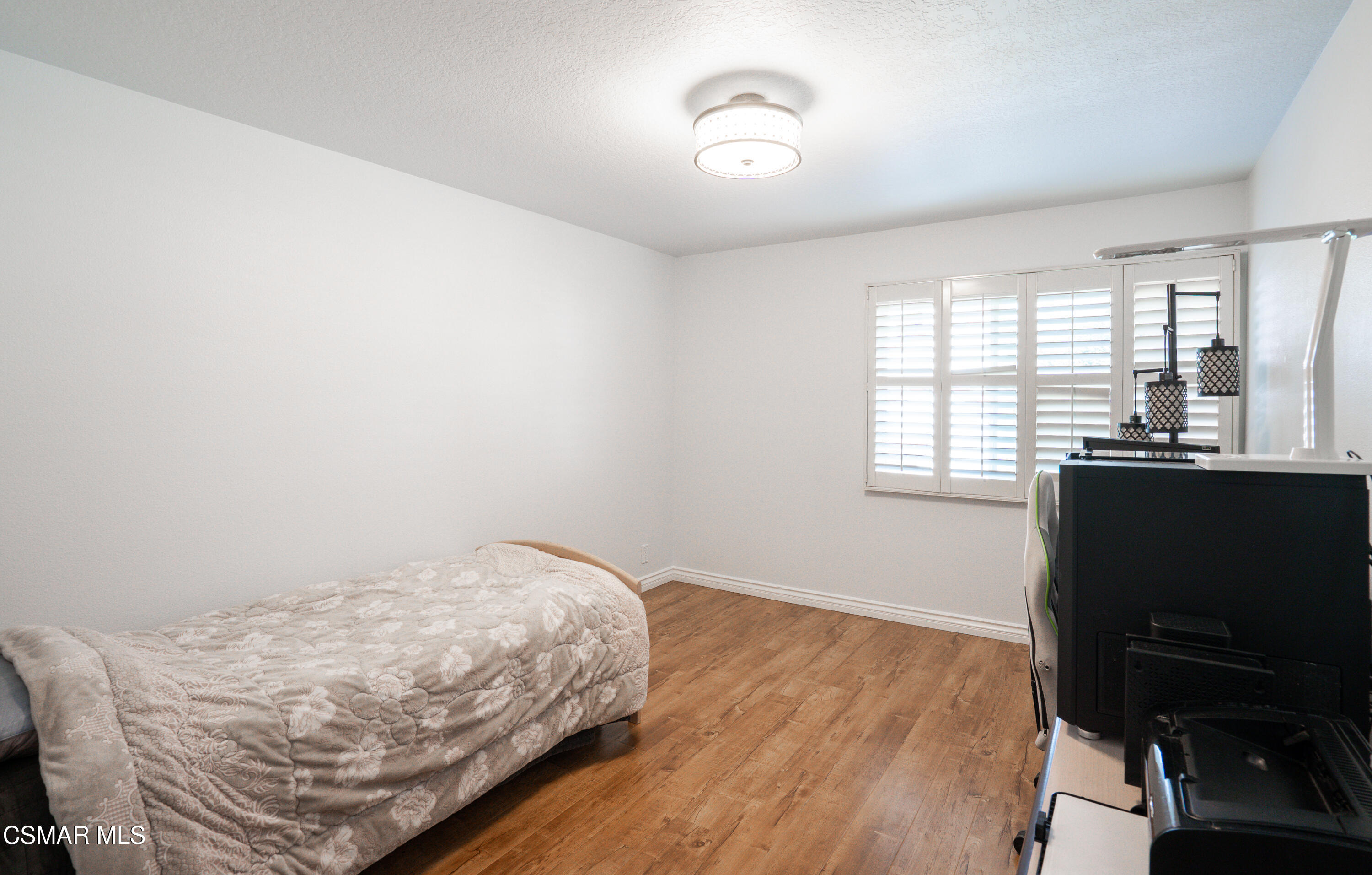 19235 Index Street, 3