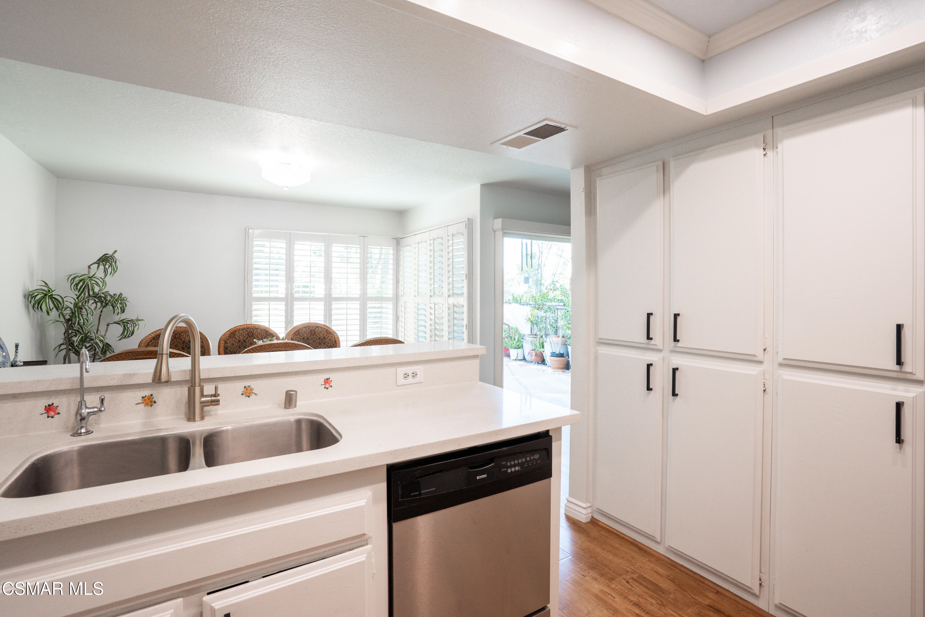 19235 Index Street, 3