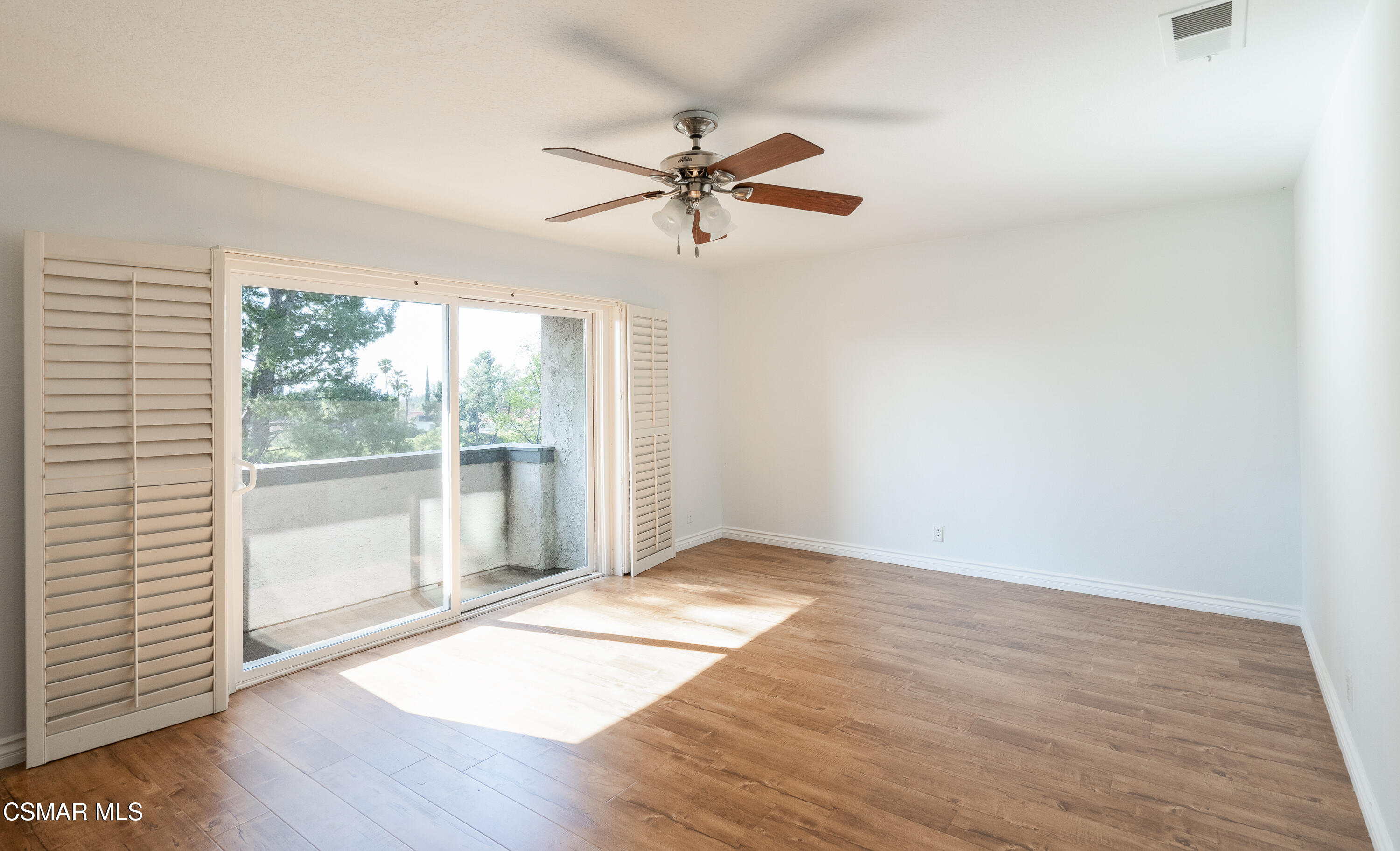 19235 Index Street, 3