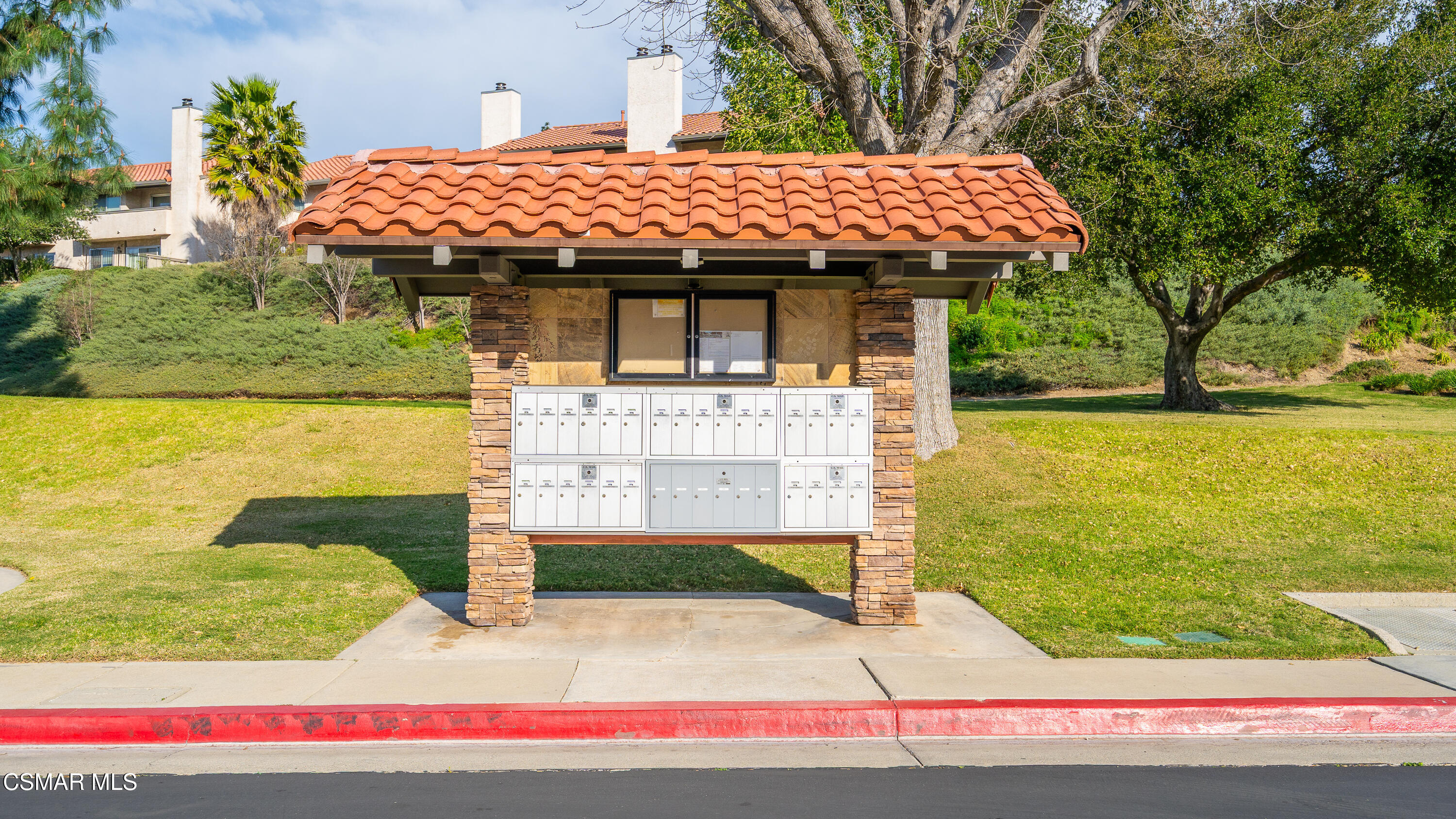 19235 Index Street, 3