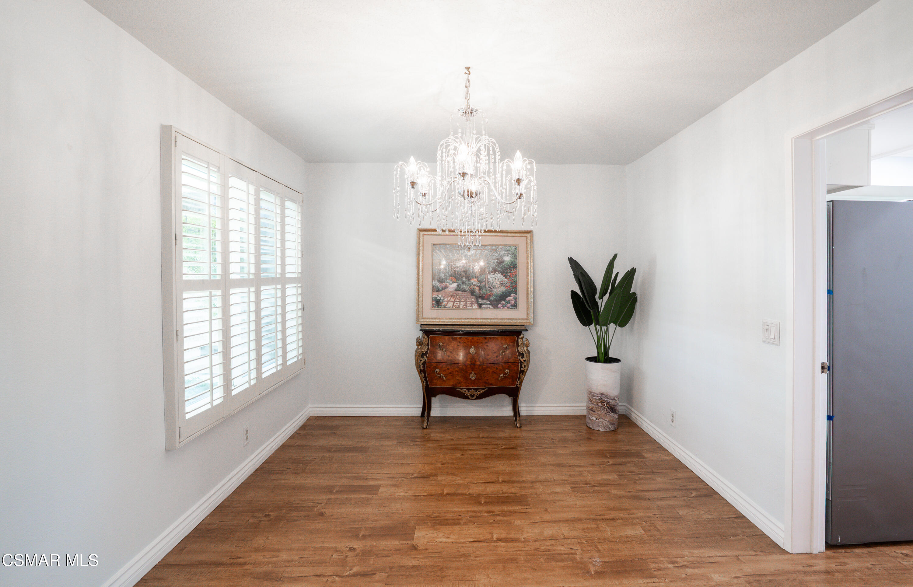 19235 Index Street, 3