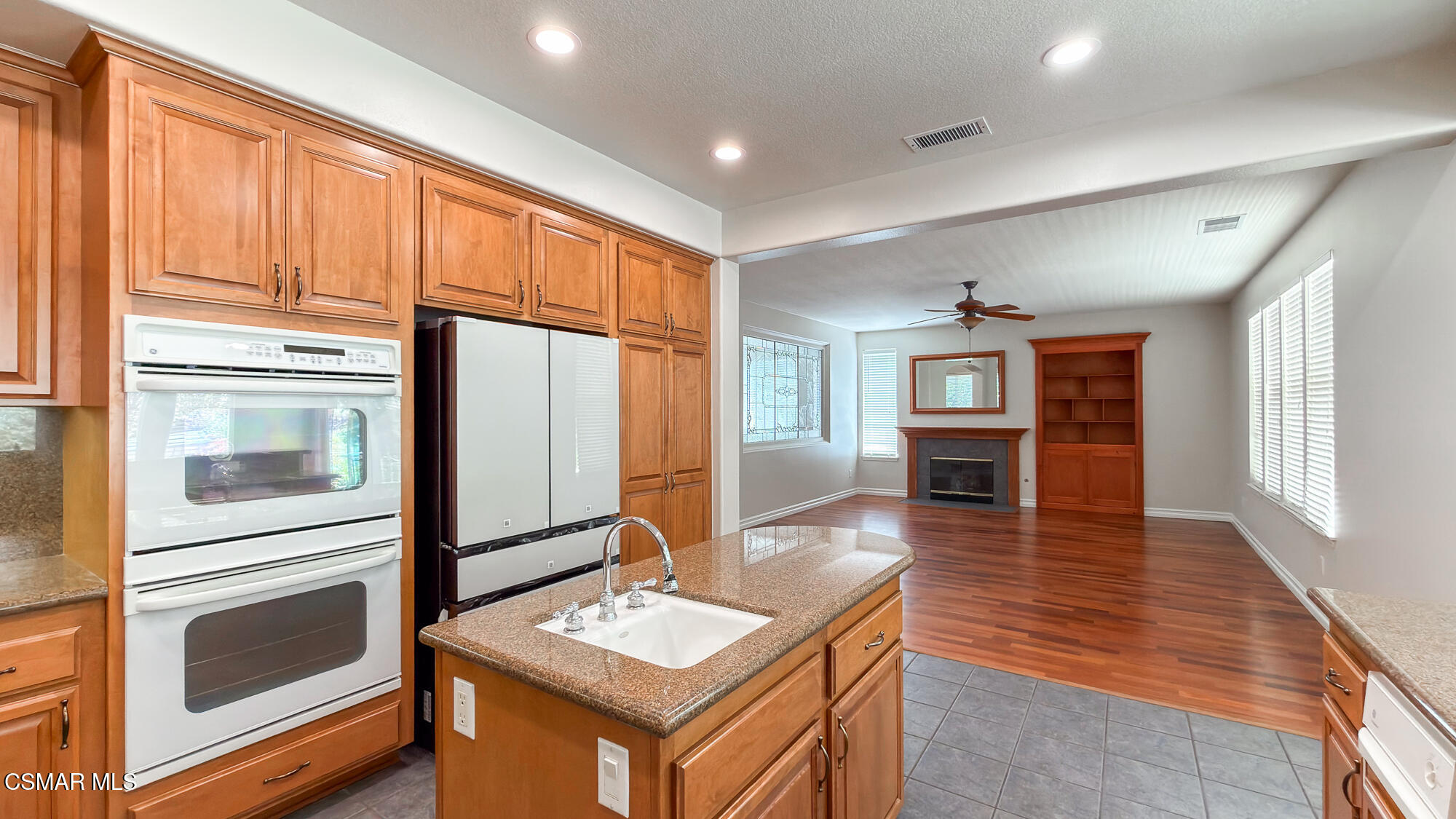1775 Red Robin Place