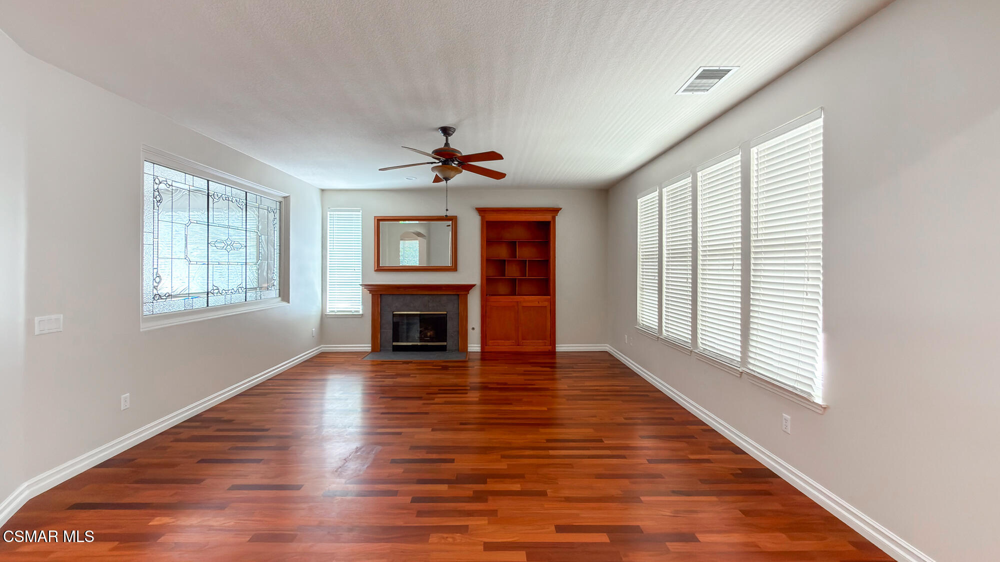 1775 Red Robin Place