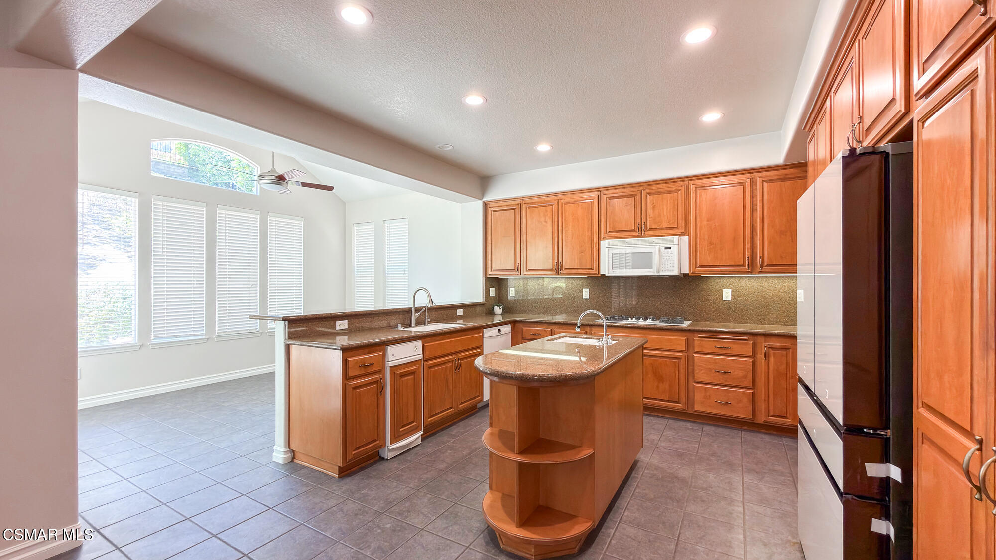 1775 Red Robin Place