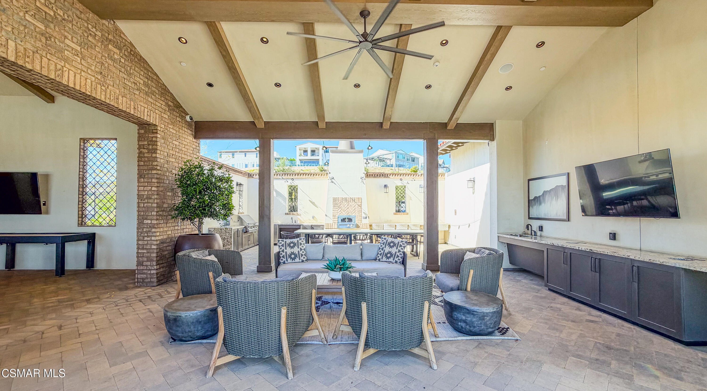 21242 W Wild Flower Way