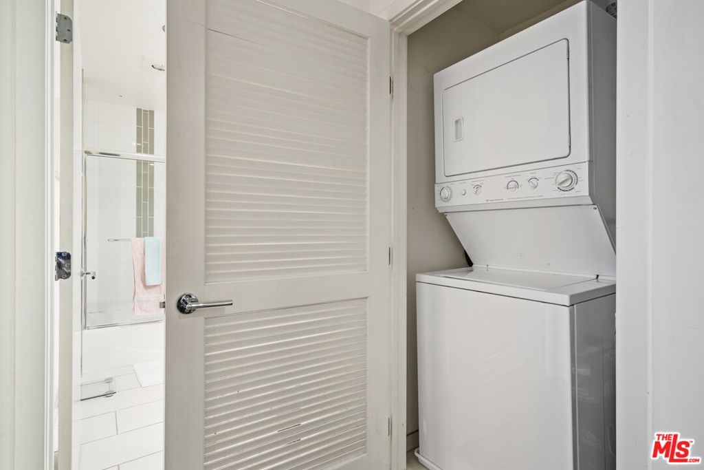 1700 Sawtelle Boulevard 206