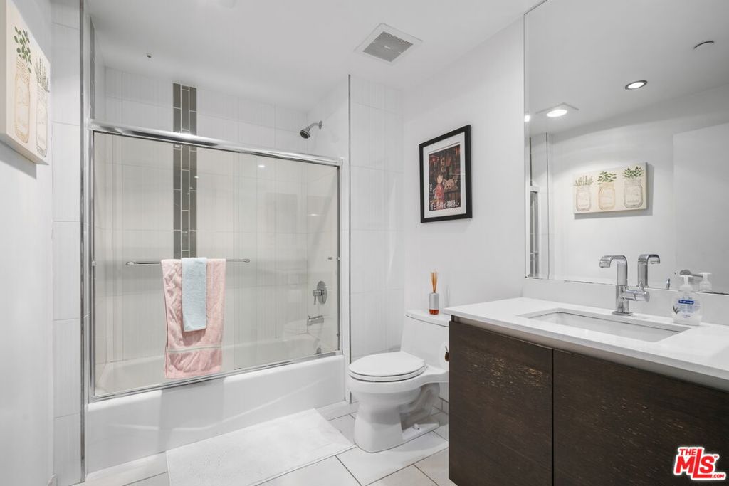 1700 Sawtelle Boulevard 206