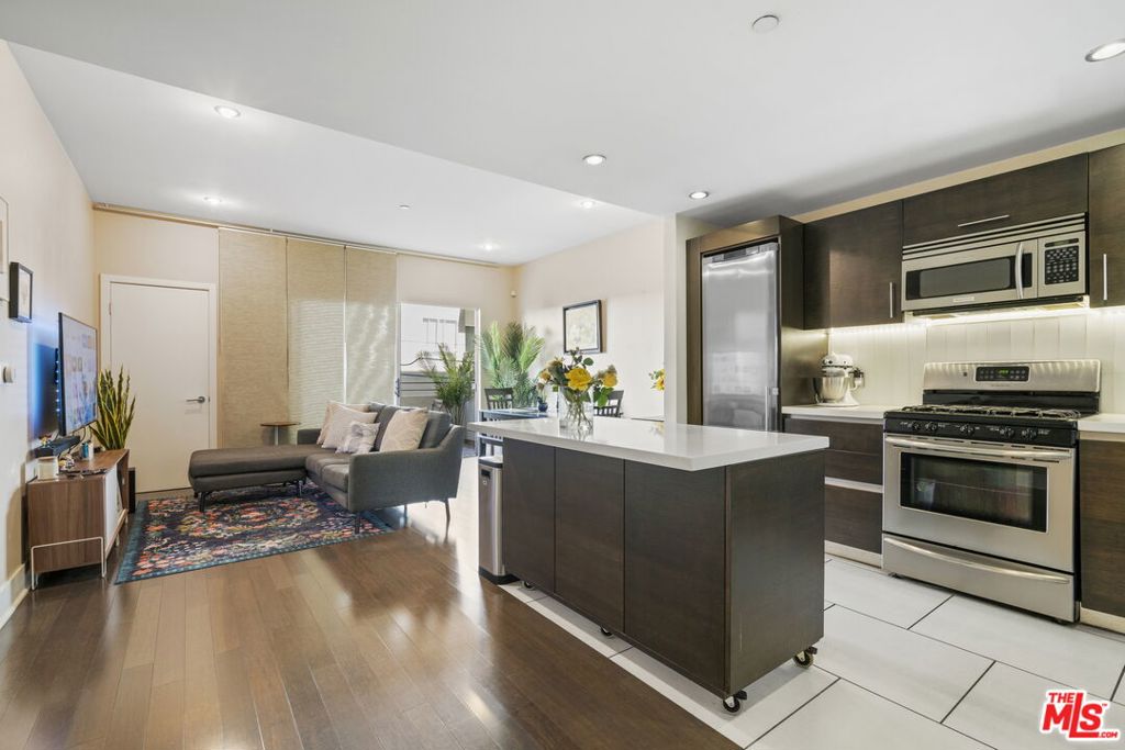 1700 Sawtelle Boulevard 206