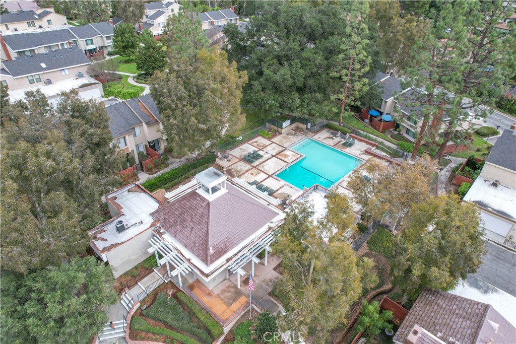 1620 Sherwood Village Circle