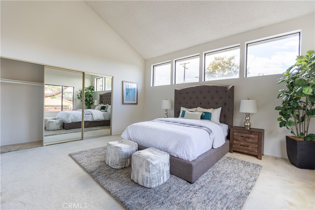 1620 Sherwood Village Circle