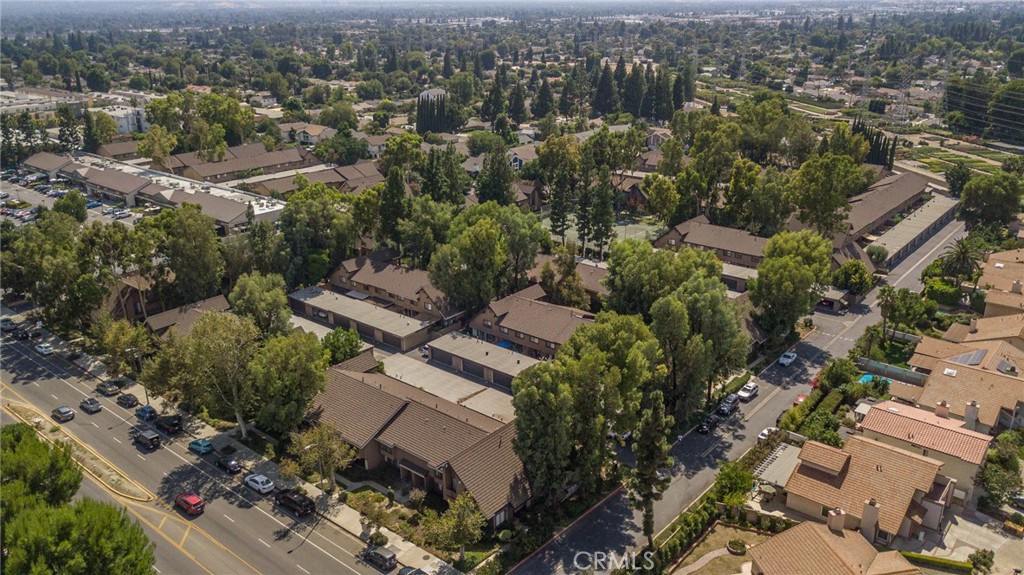 9757 Reseda Boulevard 70