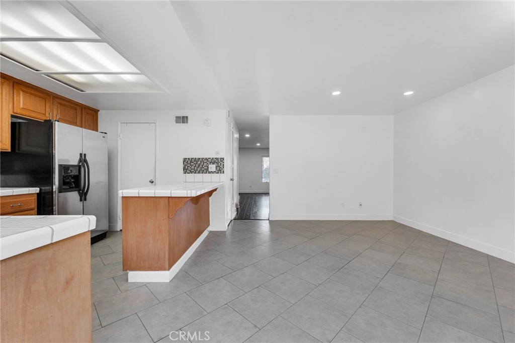 9757 Reseda Boulevard 70
