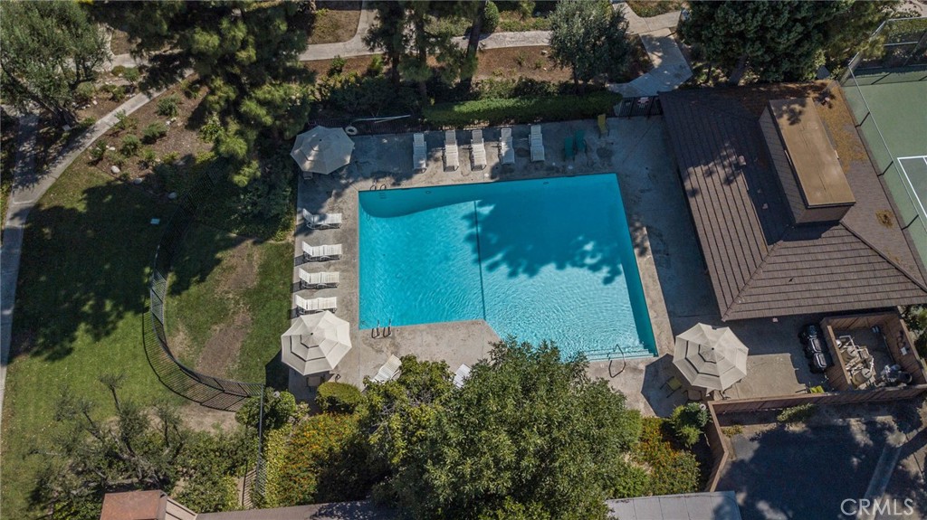 9757 Reseda Boulevard 70