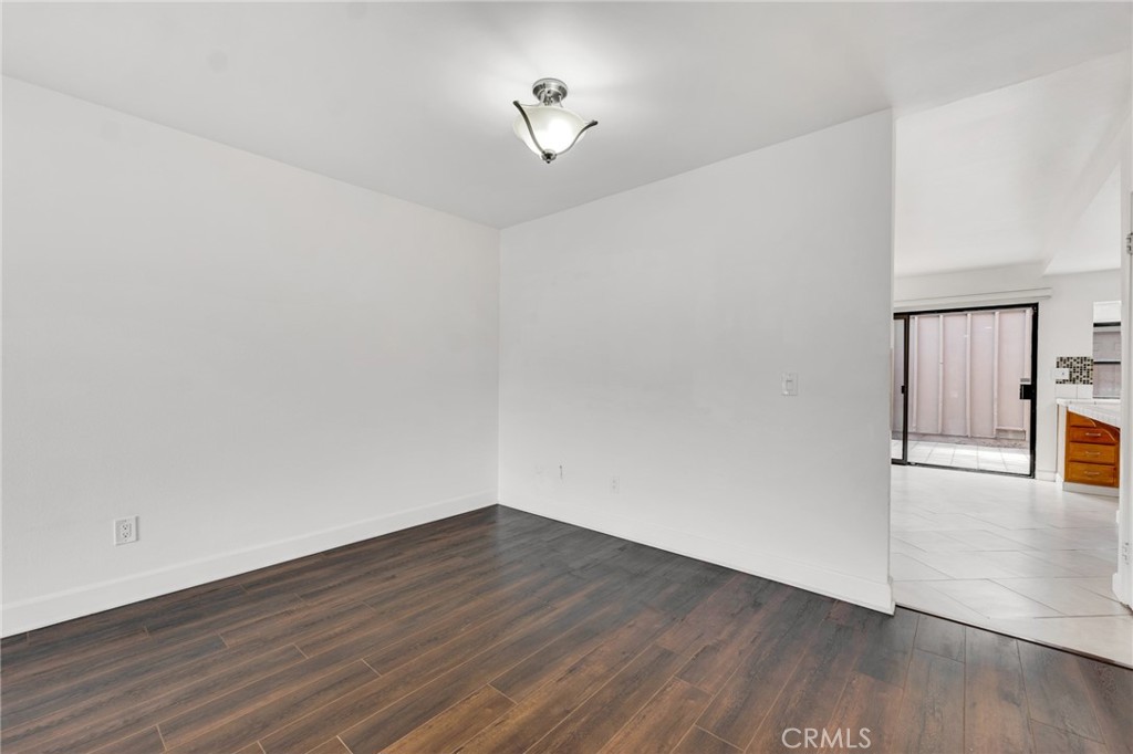 9757 Reseda Boulevard 70