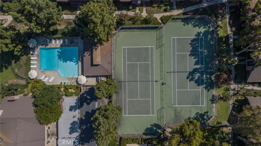 9757 Reseda Boulevard 70