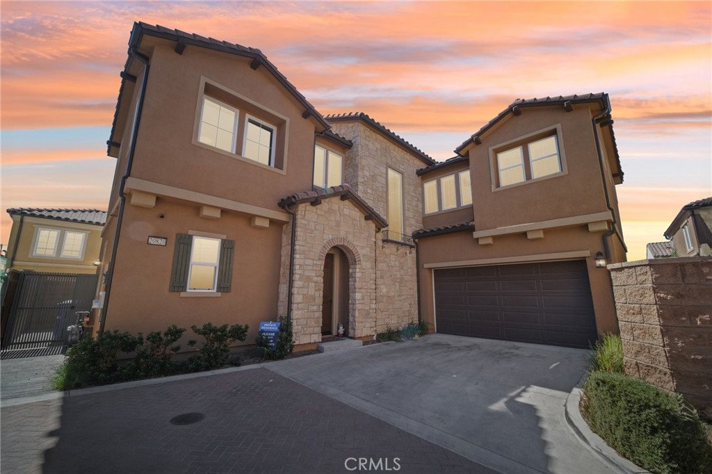 20820 W. Acorn Circle