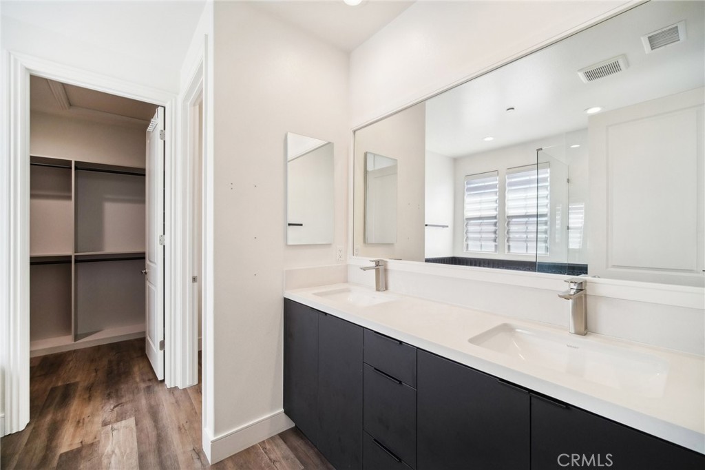 20820 W. Acorn Circle