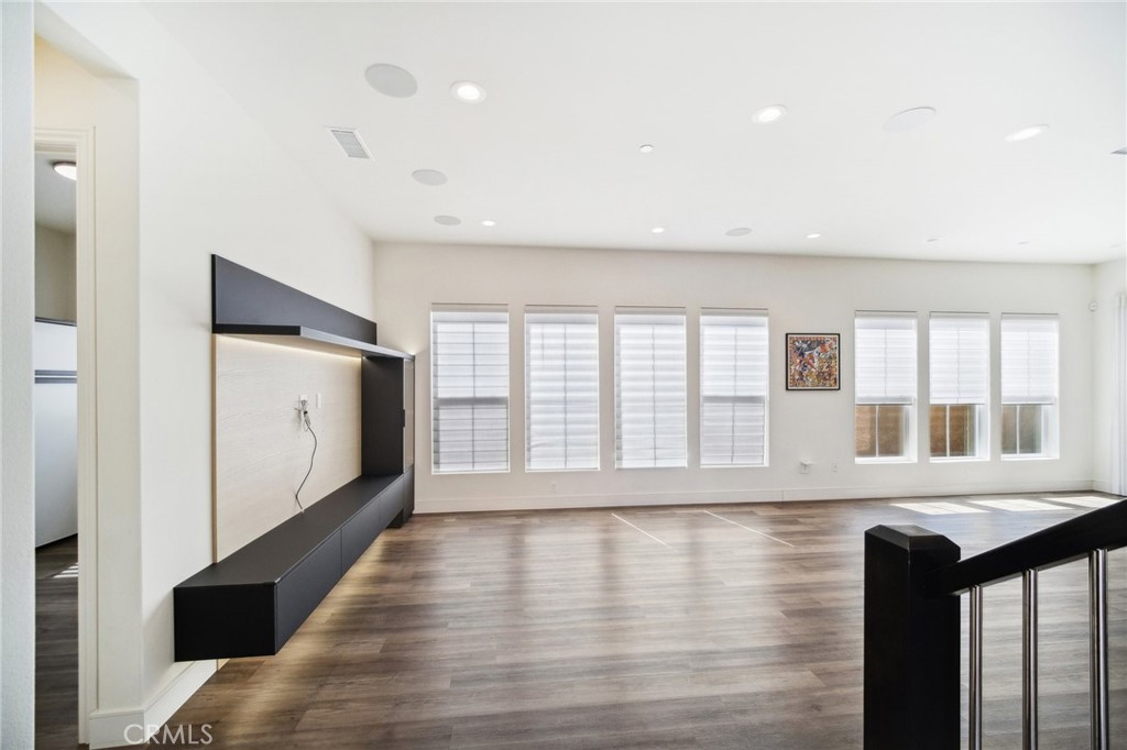 20820 W. Acorn Circle