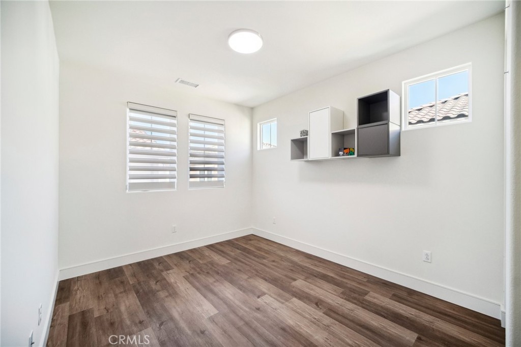 20820 W. Acorn Circle