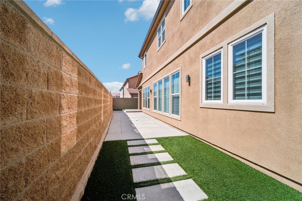 20820 W. Acorn Circle