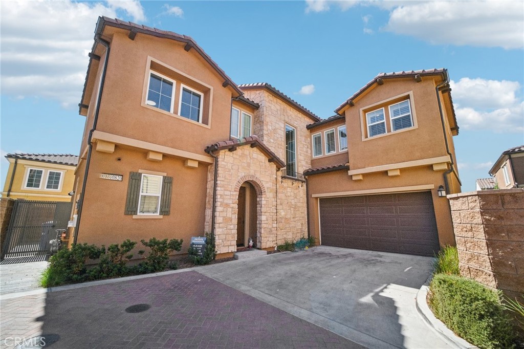 20820 W. Acorn Circle