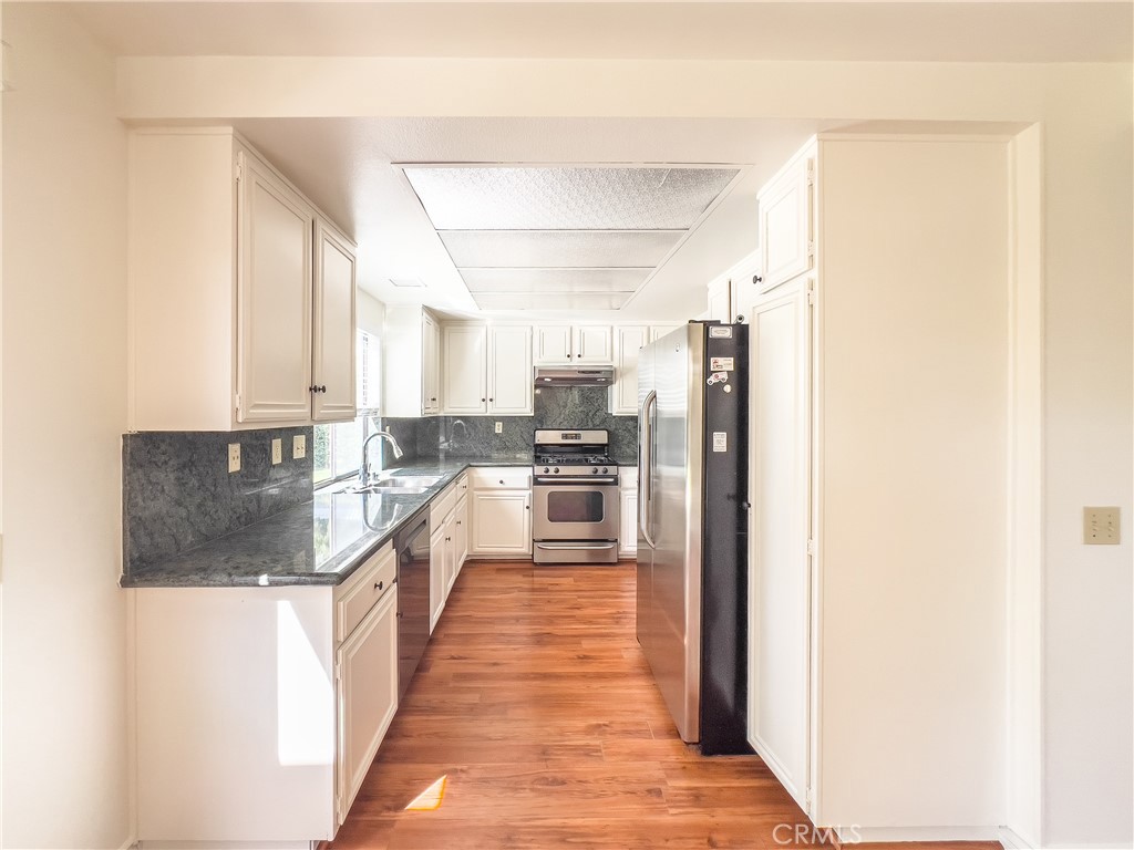2489 Pinewood Place