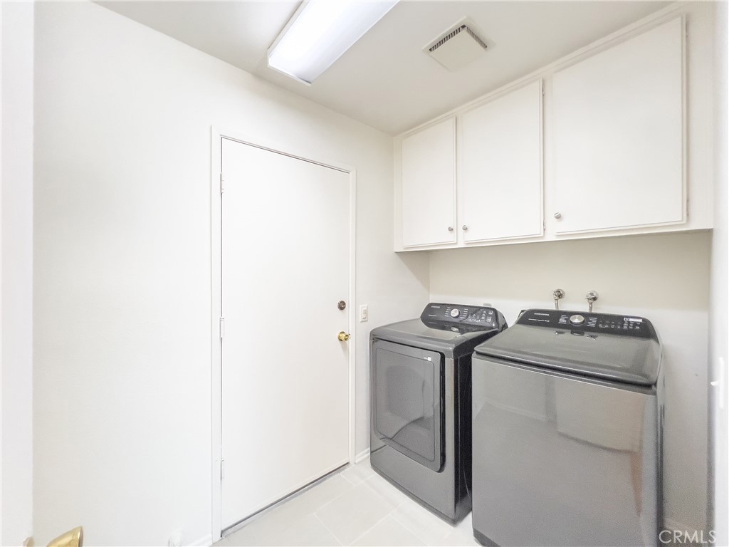 2489 Pinewood Place