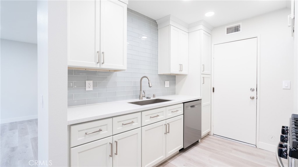 12302 Runnymede Street 4