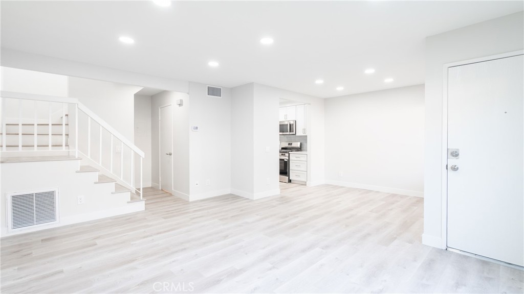 12302 Runnymede Street 4