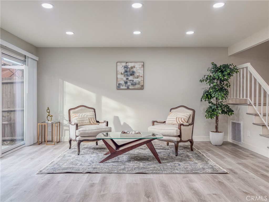 12302 Runnymede Street 4