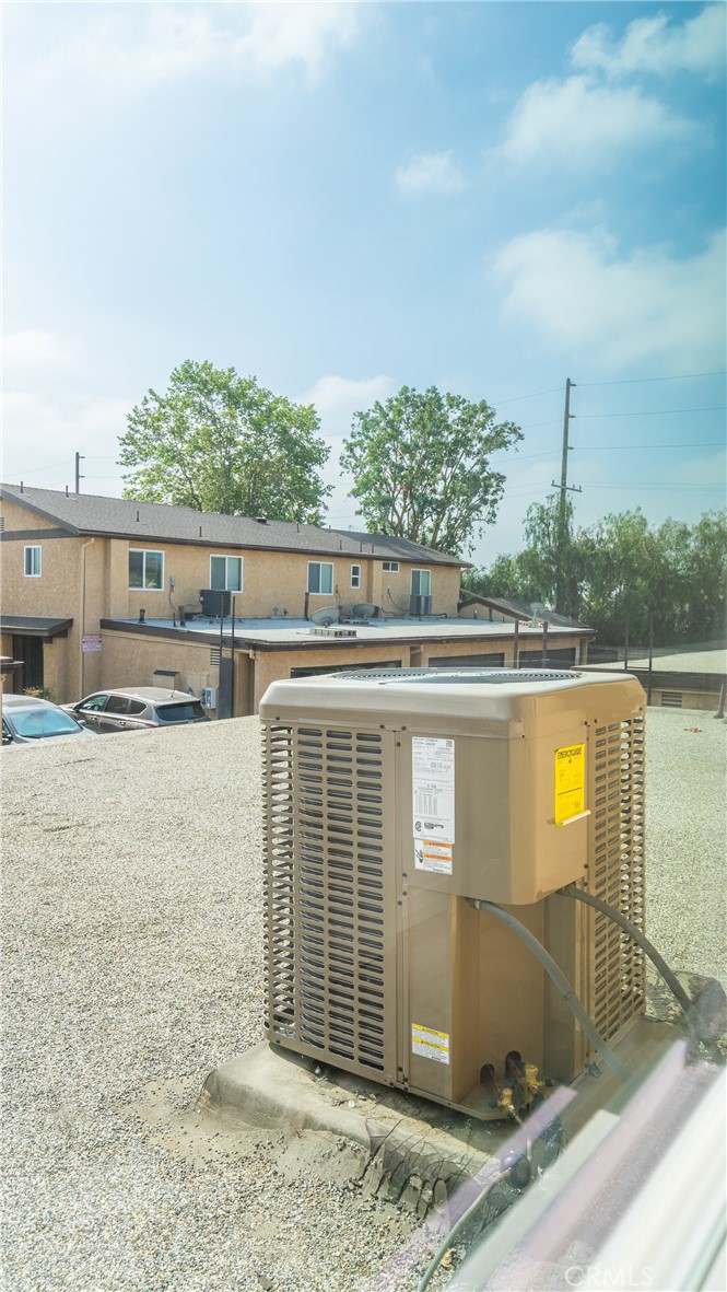 12302 Runnymede Street 4