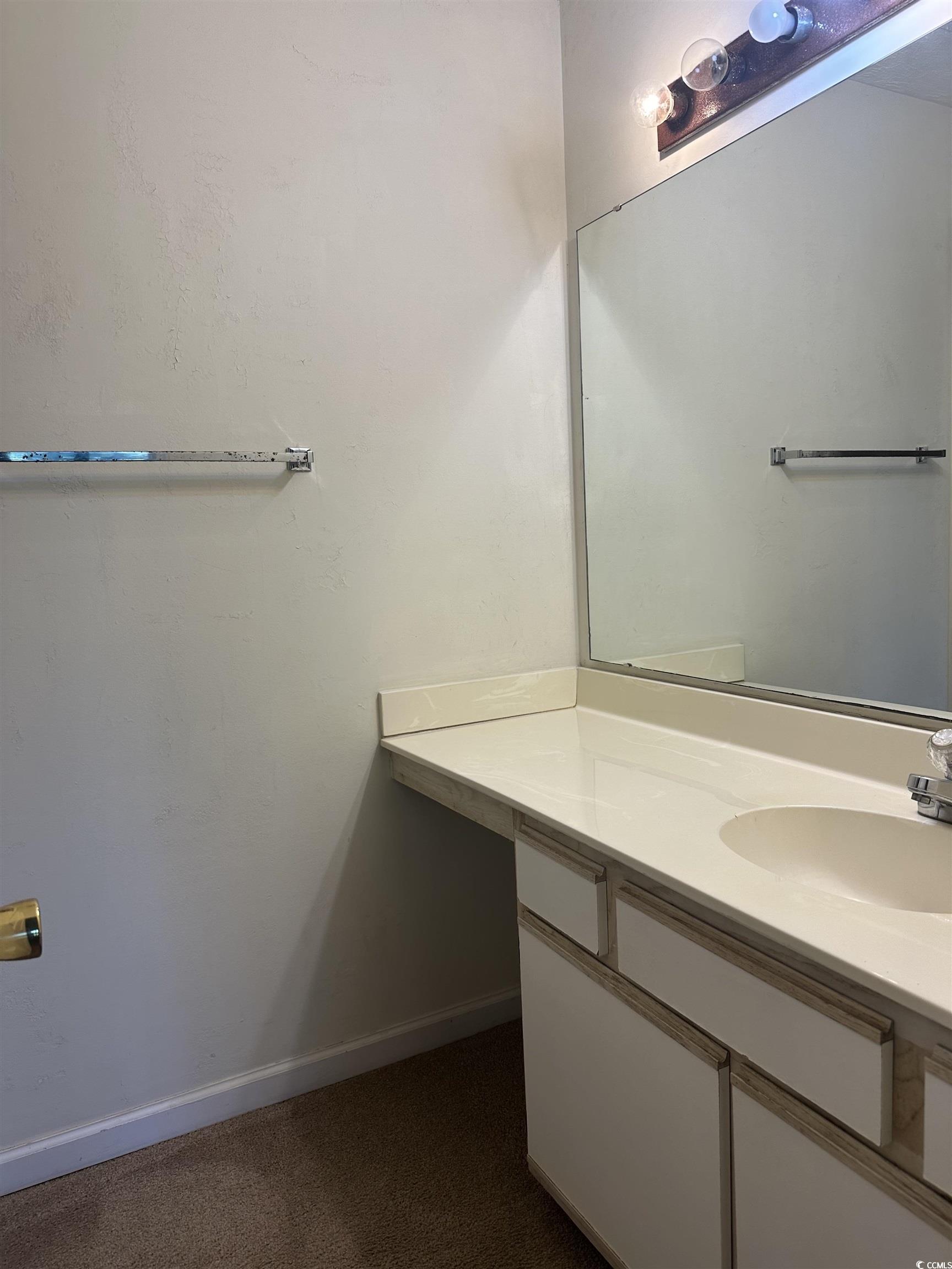 227 Pinehurst Ln. Unit: 6-I