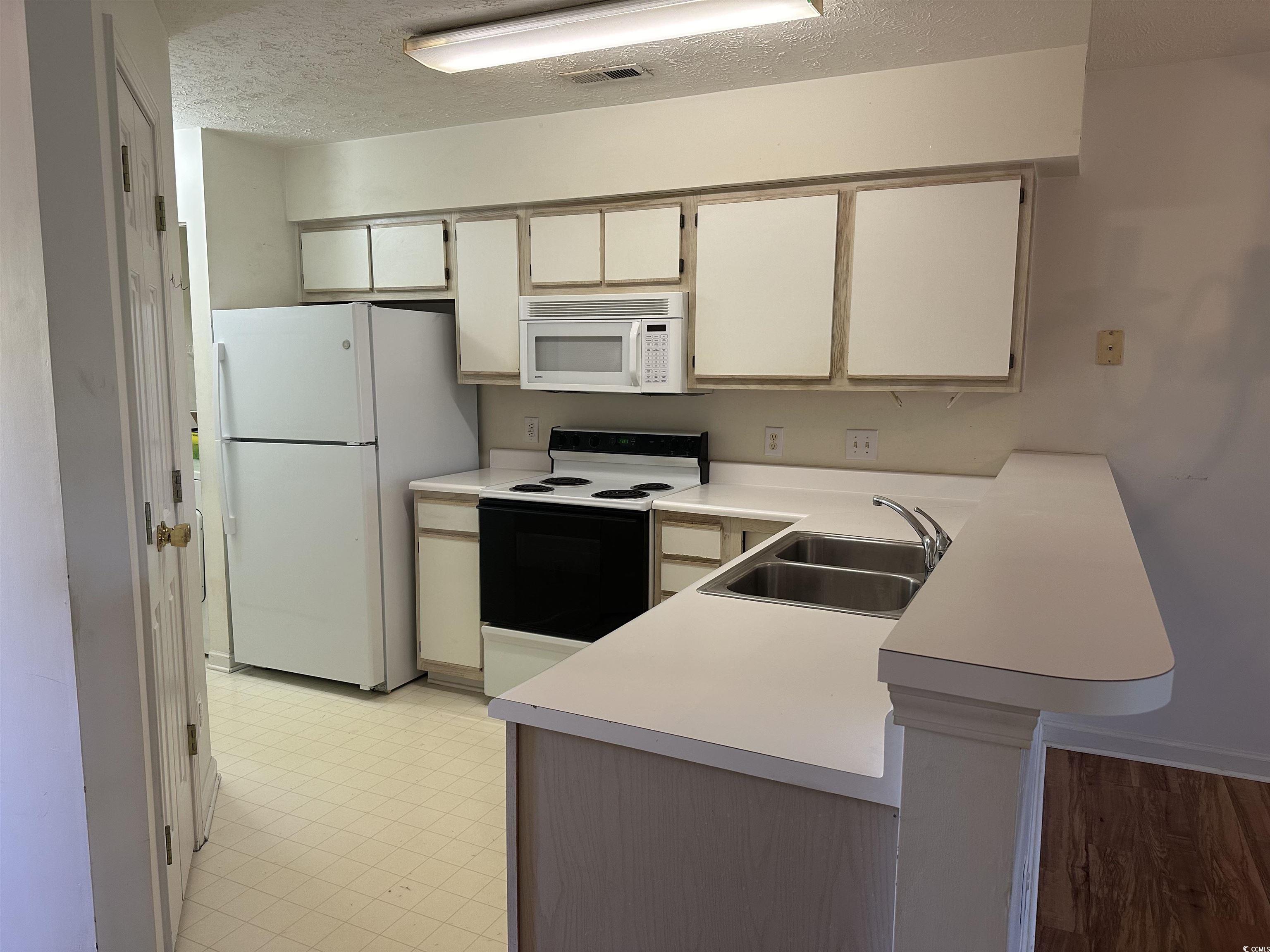 227 Pinehurst Ln. Unit: 6-I