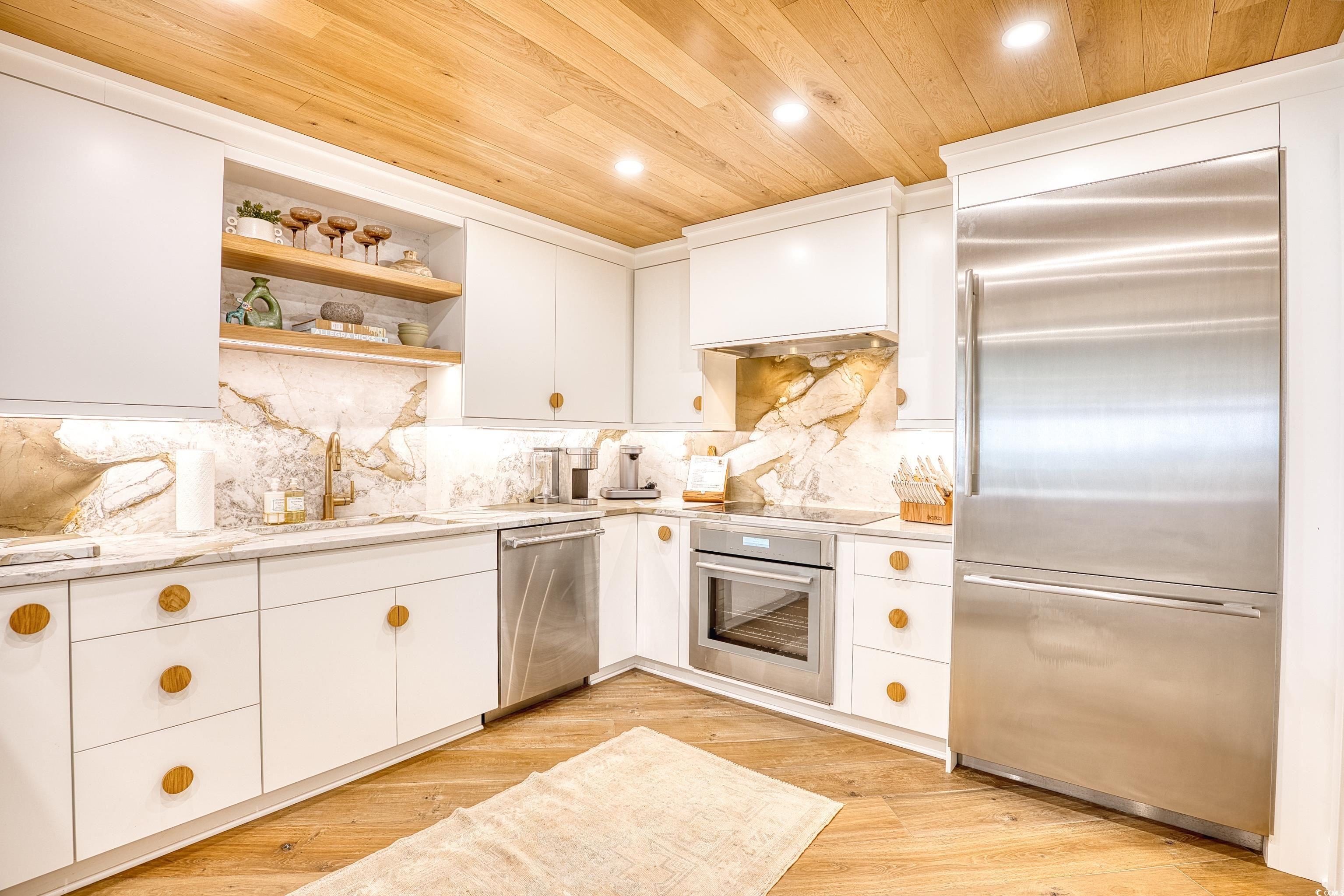 135 S Dunes Dr. Unit: 507