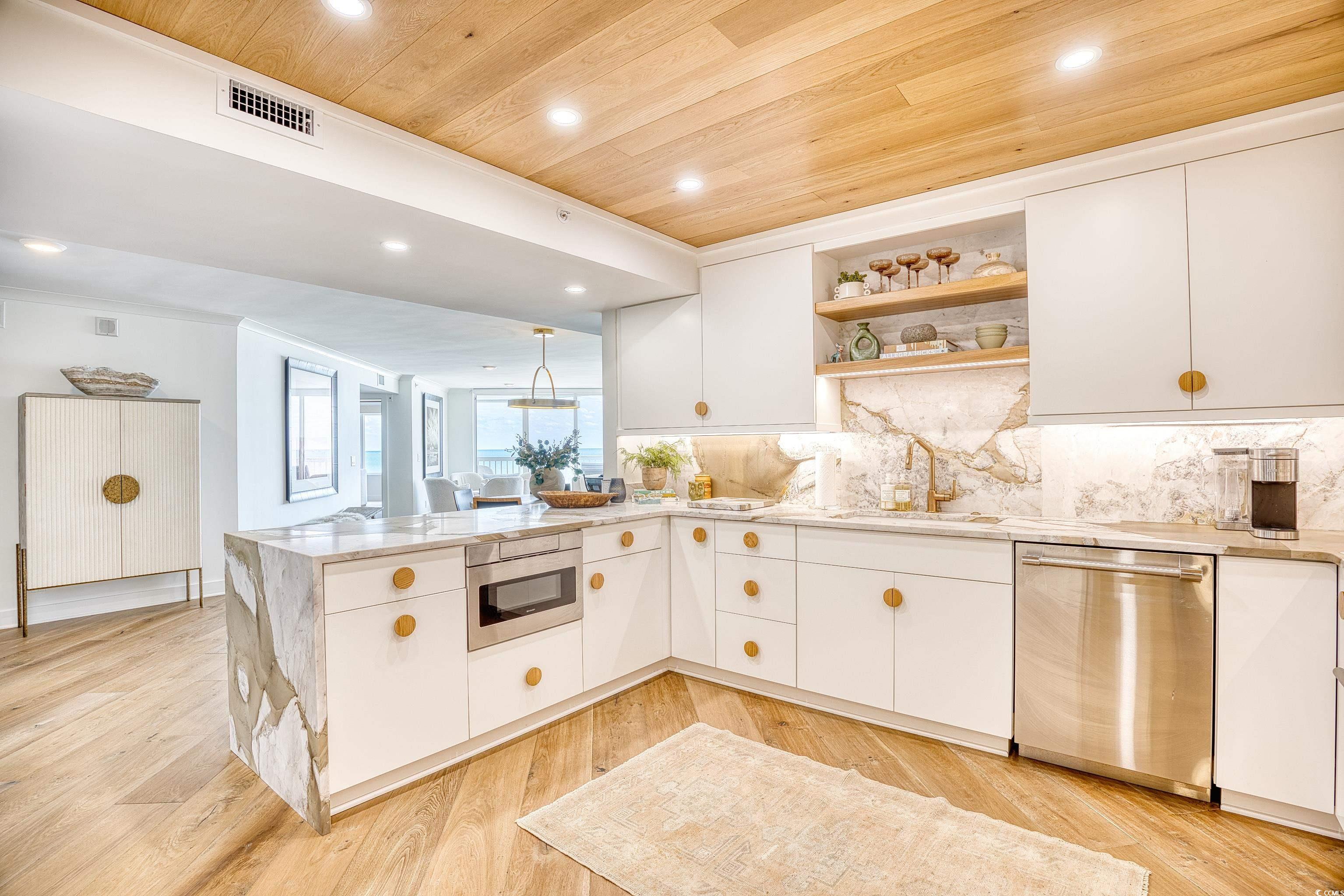 135 S Dunes Dr. Unit: 507
