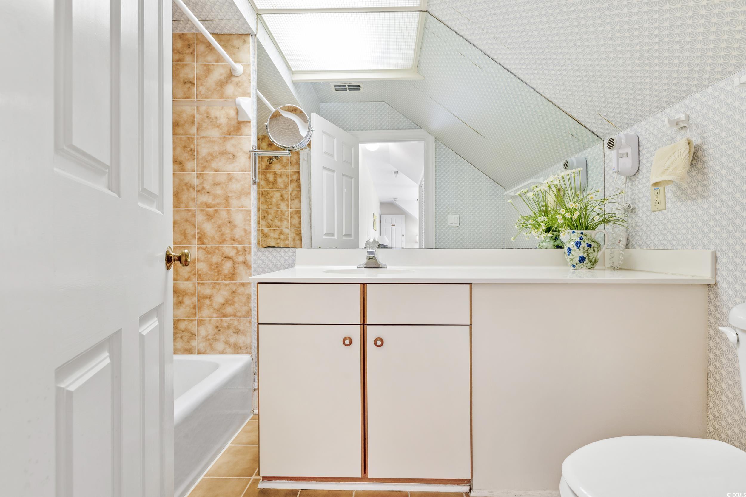 893 All Saints Loop Unit: B