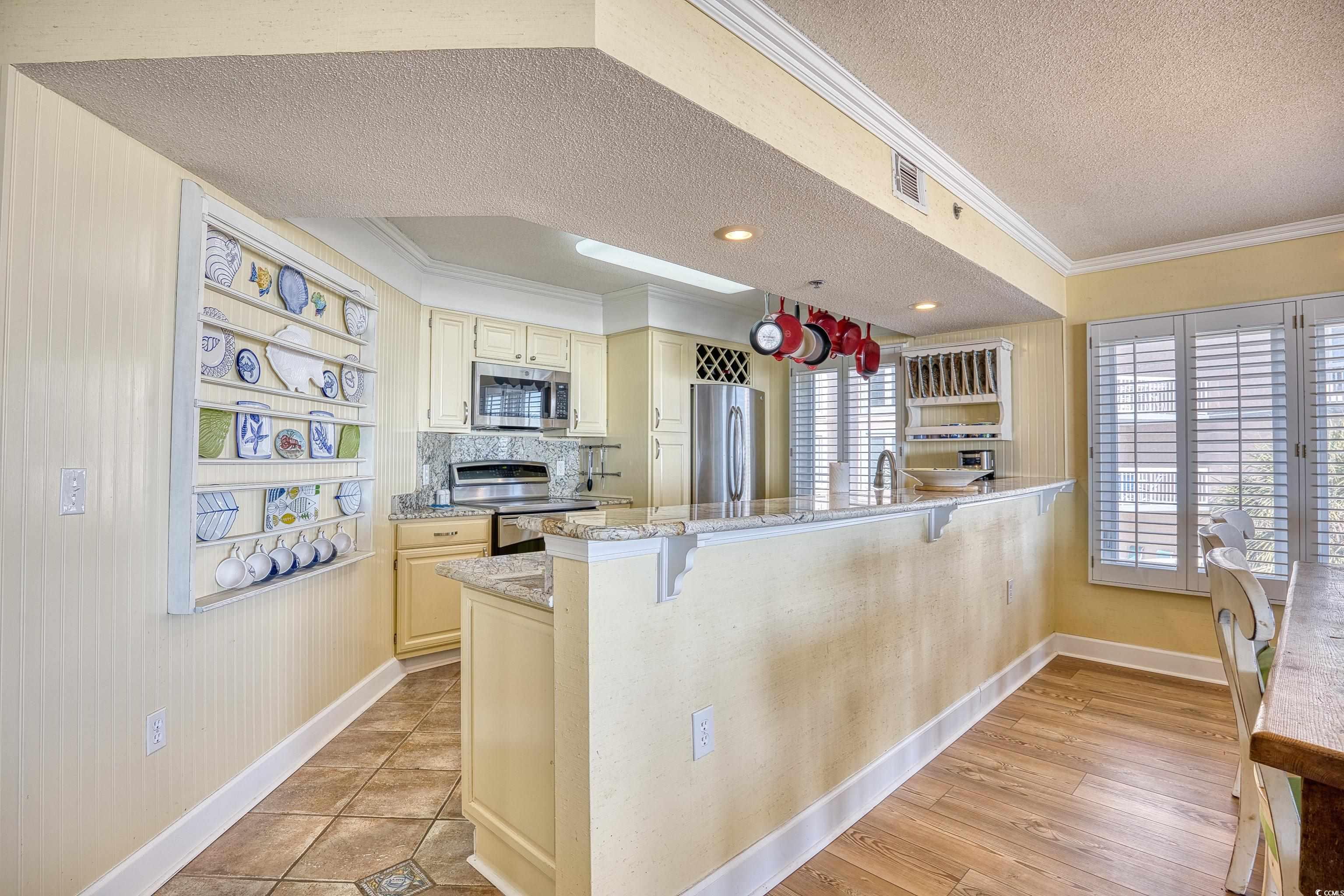 195 S Dunes Dr. Unit: 204